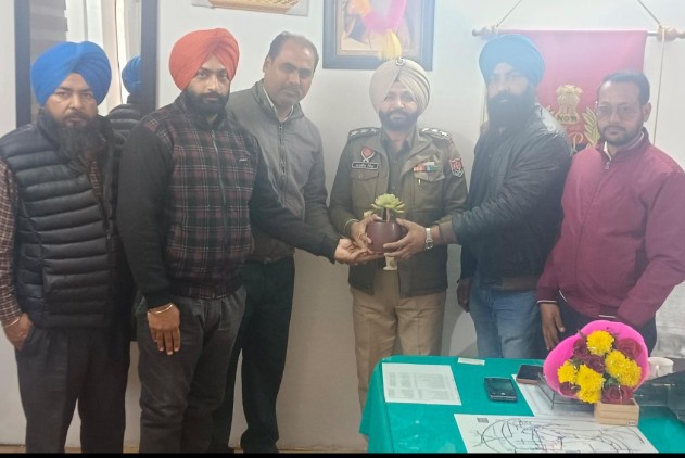 "ਉਮੰਗ" ਦੇ ਮੈਂਬਰਾਂ ਨੇ  ਡੀ.ਐਸ.ਪੀ. ਕਰਨੈਲ ਸਿੰਘ ਦਾ ਕੀਤਾ ਸਵਾਗਤ 